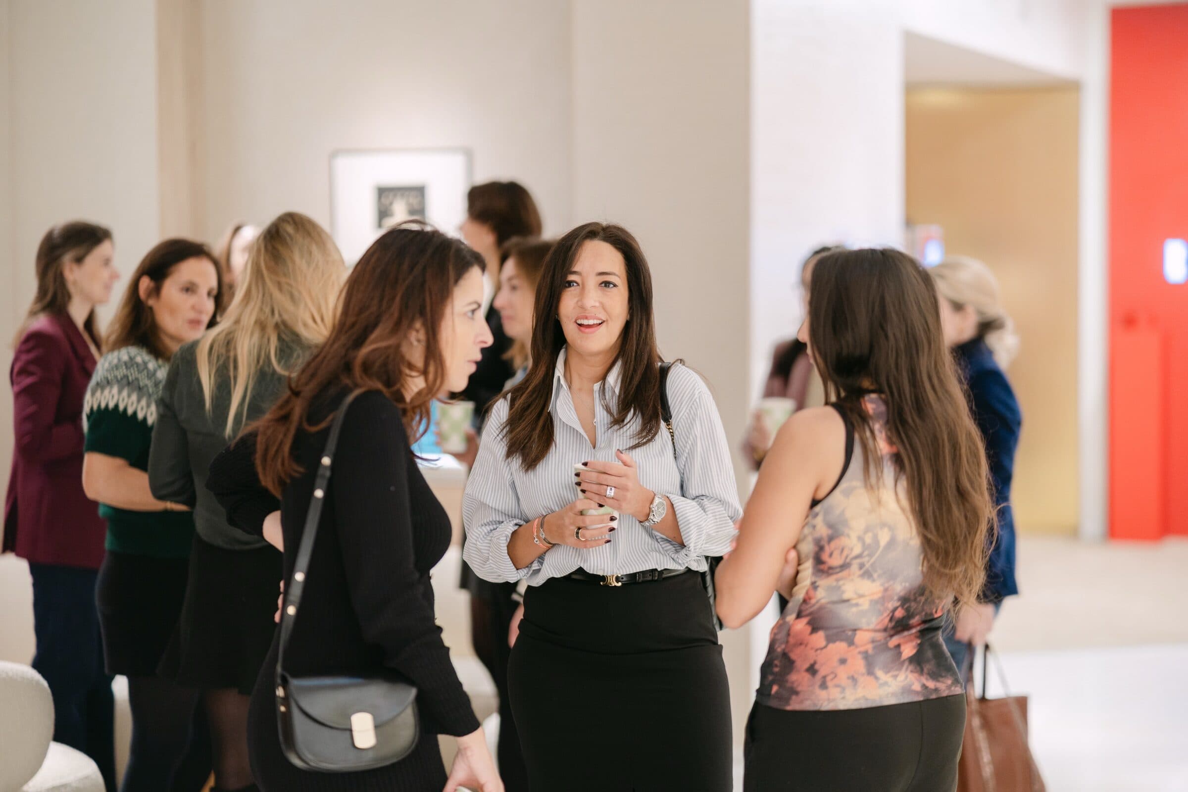 Membres de The Circle lors d'un afterwork à la Maison Guerlain